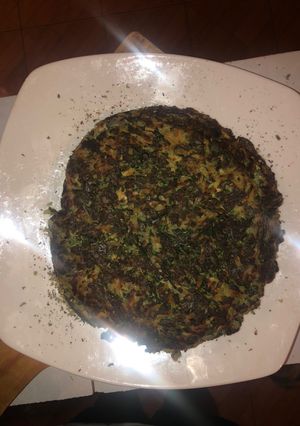 Una foto de Tortilla de arroz acelga pollo asado