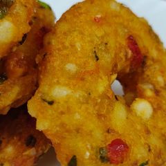 A picture of Sabudana vada with a veggie twist.