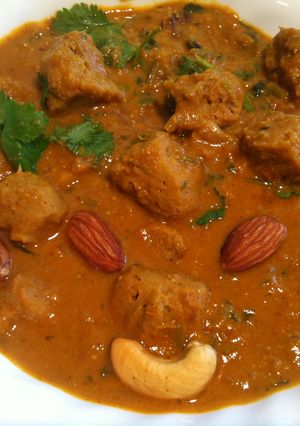 A picture of Soya Chunks Curry.