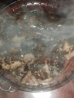 Una foto de Carne a la cacerola con frutos secos