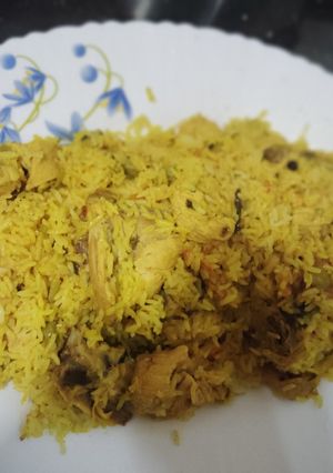A picture of Instant chicken pulao.