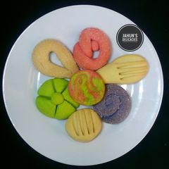 A picture of Colored Cookies 2.