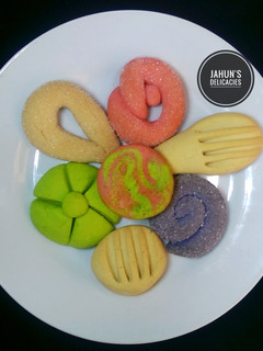 A picture of Colored Cookies 2.