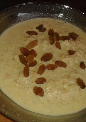 A picture of Rice and carrot kheer with jaggery.