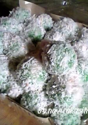 Foto resep Klepon Isi Coklat #lumeeerr_dilidah