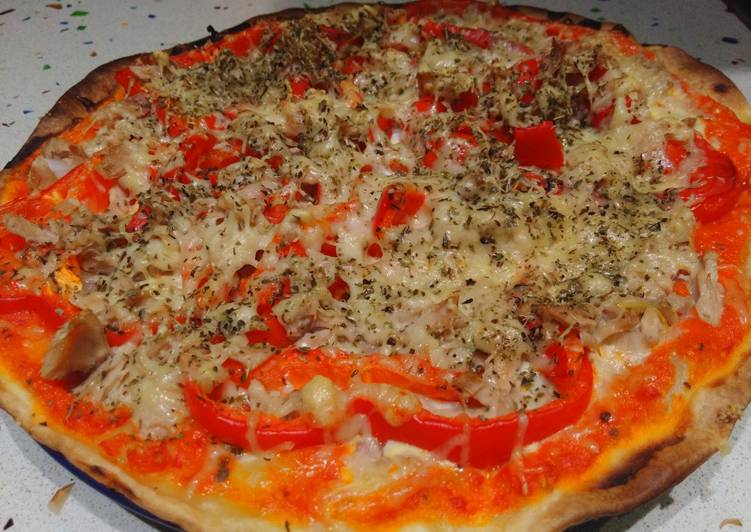Pizza de atún