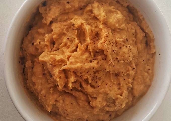 Houmous à l'ail noir