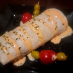 A picture of Spicy Yum-Yum Meat & Cabbage Wrap.