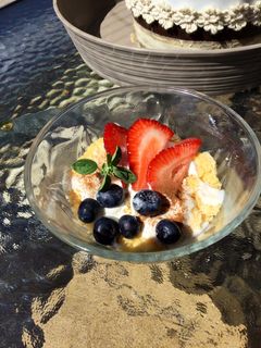 Una foto de Bizcocho de limón keto (en microondas)