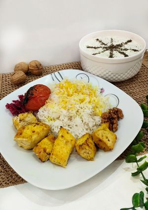 عکسی از دستور جوجه کباب زعفرانی رستورانی