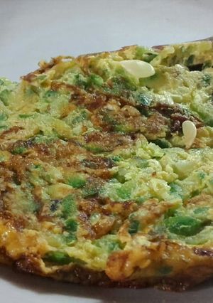 Una foto de Omelette de zapallito verdes 😍