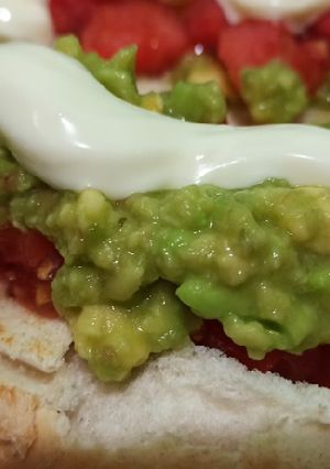 Una foto de Completo Italiano - Chileno