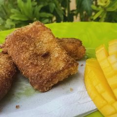 A picture of Mango bread pie.