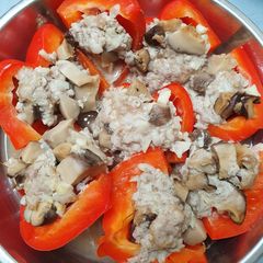 A picture of Steamed pork pepper bell.