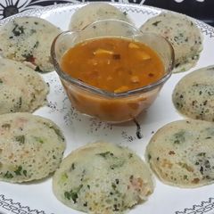 A picture of Instant Veg Rava Idli in Microwave.