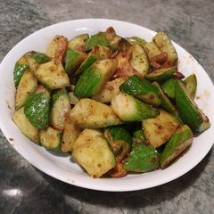 A picture of 沙茶黃瓜（Vegan）BBQ source with cucumber.