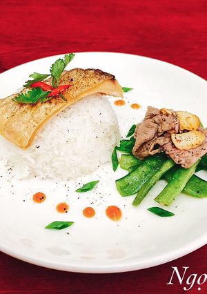 Hình của món Đậu ván xào + Cá chiên 🐟🐟 ăn với cơm.