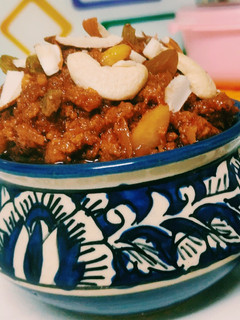 गाजर का हलवा (gajar ka halwa recipe in Hindi) रेसिपी मुख्य फोटो