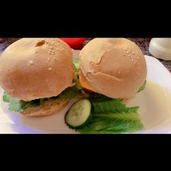 A picture of Deluxe chicken Burger.