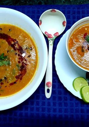 A picture of Arabic Lentil Soup (Shorbat Adas).