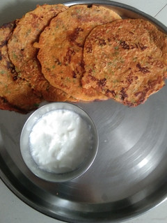 બેસન ના ચીલા(Besan Chila Recipe In Gujarati) રેસીપી મુખ્ય ફોટો