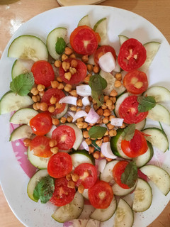 सलाद (SALAD RECIPE IN HINDI) रेसिपी मुख्य फोटो