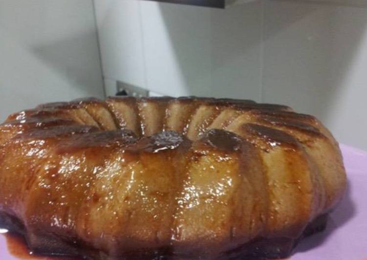 Flan de dulce de leche y galletas María