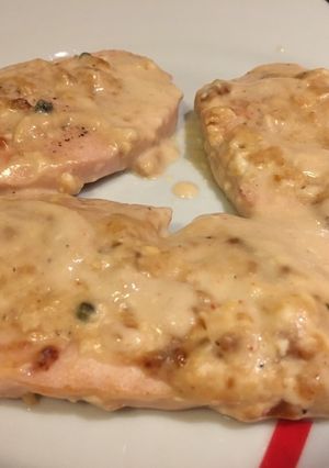 Una foto de Pechuga de pavo en salsa de pimienta verde
