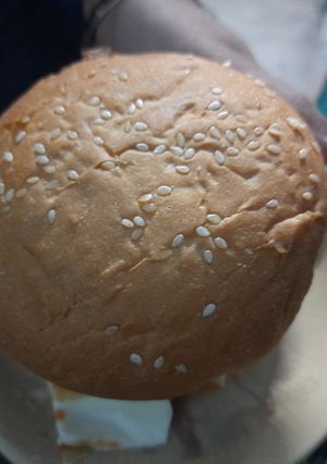 চিকেন বার্গার (chicken burger recipe in Bengali) রেসিপির প্রধান ছবি