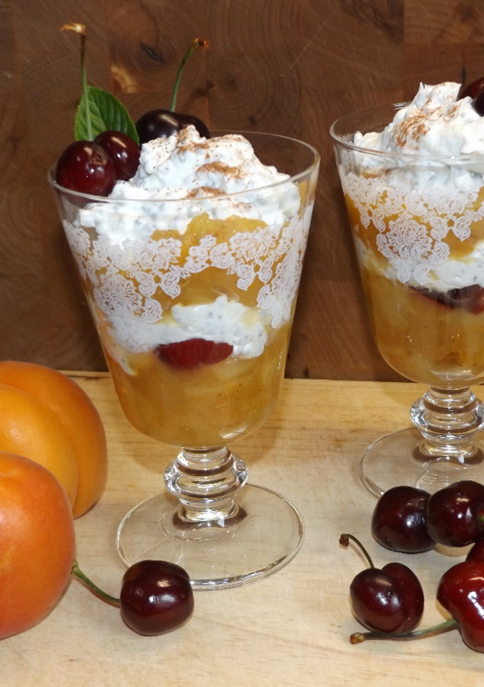 Una foto de Postre de fruta “vieja” con crema de mascarpone