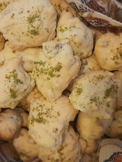 عکسی از دستور شیرینی پفکی گردویی 🍂