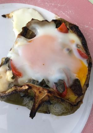 Una foto de Ají relleno mediterráneos