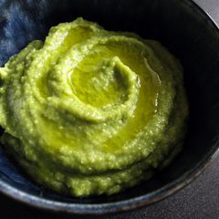 A picture of Broad Bean Dip.