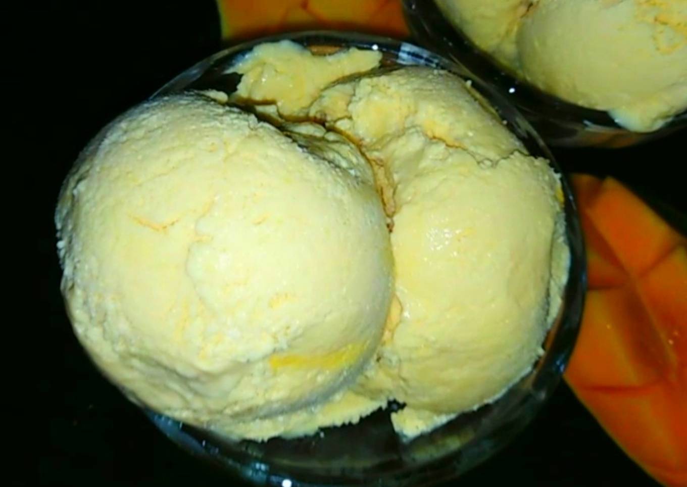 3 ingredients mango ice cream