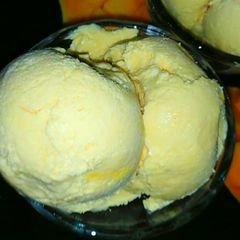 A picture of 3 ingredients mango ice cream.