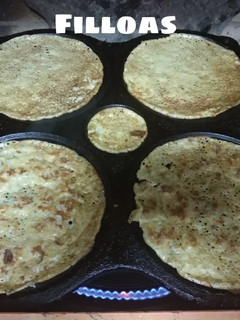 Una foto de Filloas gallegas (en filloeira)