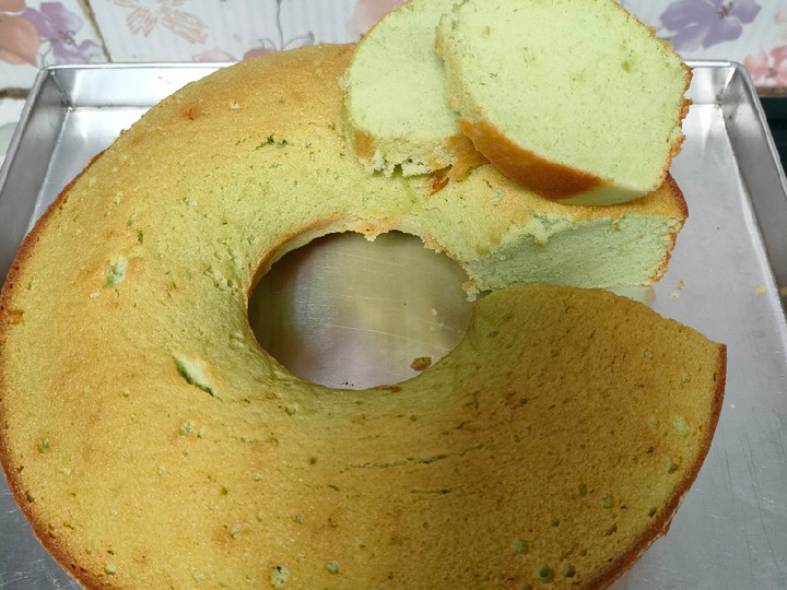 Cara Gampang Menyiapkan Bolu putih telur pandan, Enak Banget