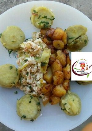A picture of Scent potatoe with scramble egg and dodo.