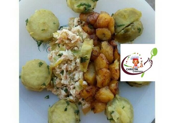 Scent potatoe with scramble egg and dodo