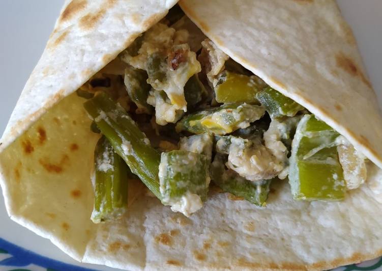 Burrito de espárragos trigueros