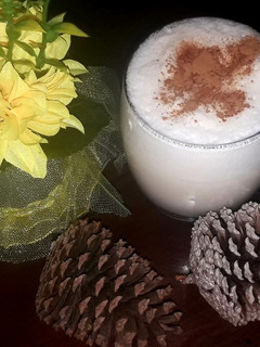 Una foto de Ponche de leche 🍶🍸