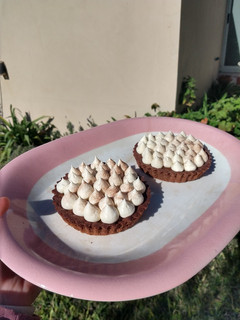 Una foto de Tartitas de chocolate 😋