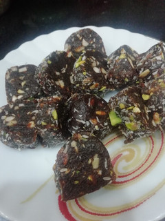 A picture of Dates & Dryfruits Roll.