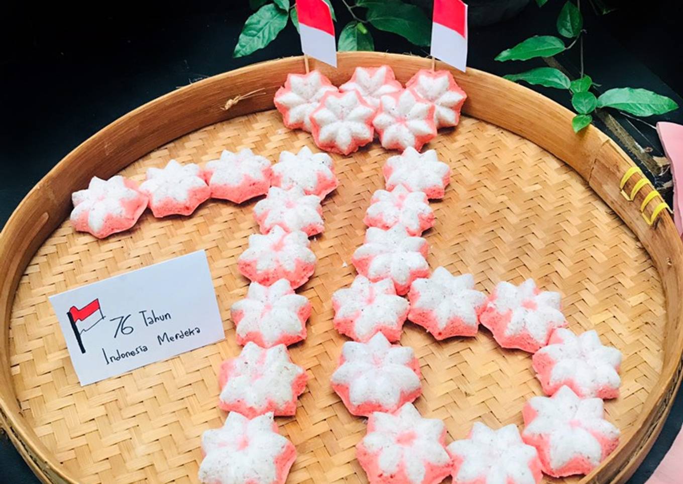 Kue Putu Ayu Merah Putih