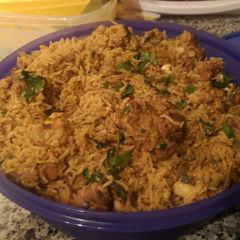 A picture of Easy chicken biryani in pressure cooker.