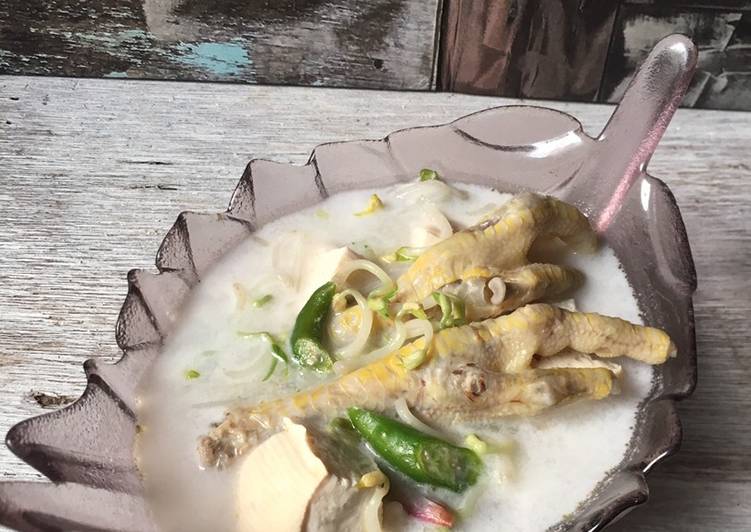 Sayur Santan Campur Ceker