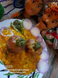 दाल बाटी (dal bati recipe in Hindi) रेसिपी मुख्य फोटो