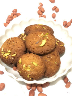 A picture of Peanut butter cookies.