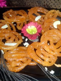 जूसी जलेबी (juicy jalebi recipe in Hindi) रेसिपी मुख्य फोटो