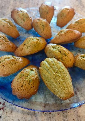 Une photo de Madeleines au matcha